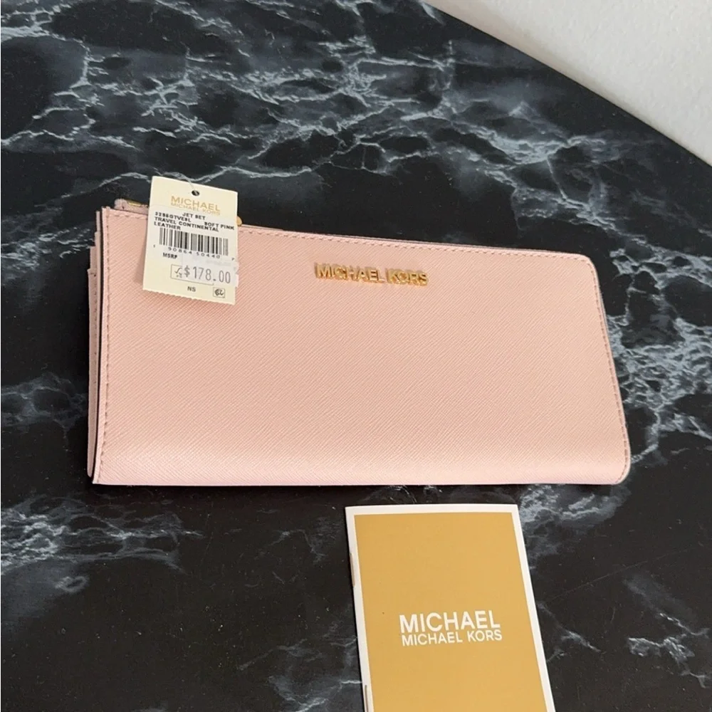MICHAEL KORS Jet Set Travel Leather Quarter-Zip Wallet Soft Pink AUTHENTIC NWT